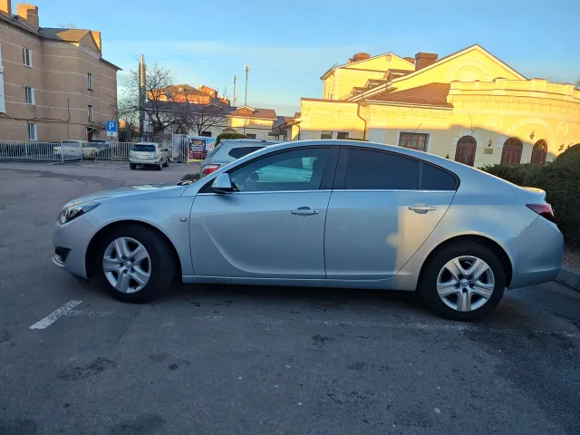 Opel Insignia - фото 4