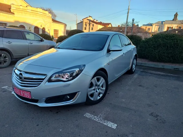 Opel Insignia - фото 2