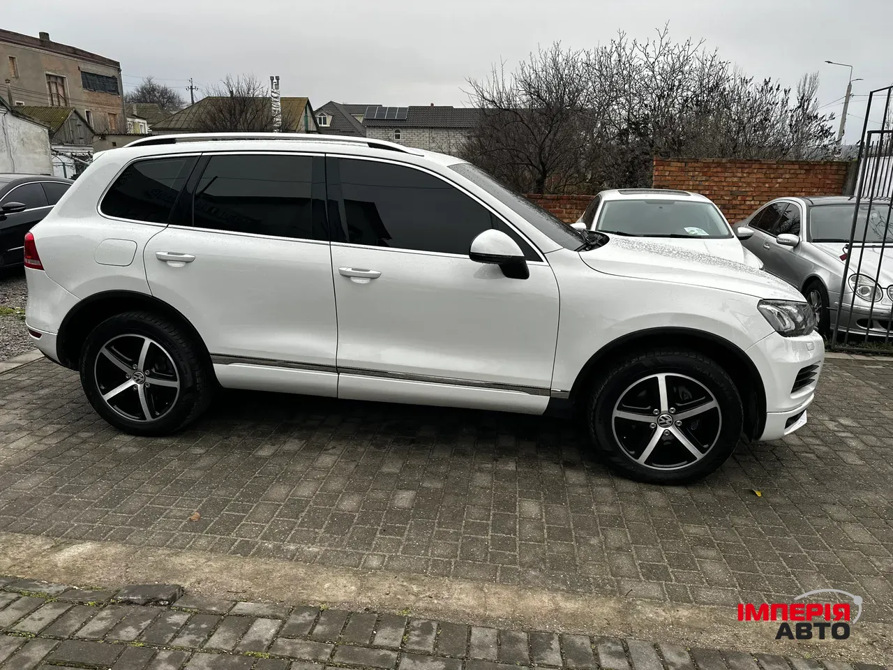 Volkswagen Touareg - фото 6