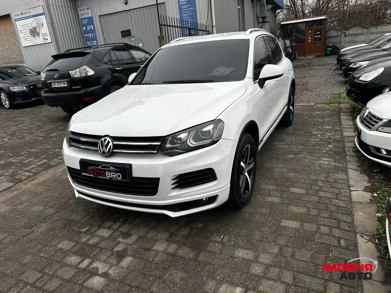 Volkswagen Touareg - фото 1
