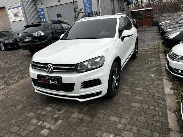 Volkswagen Touareg - фото 1