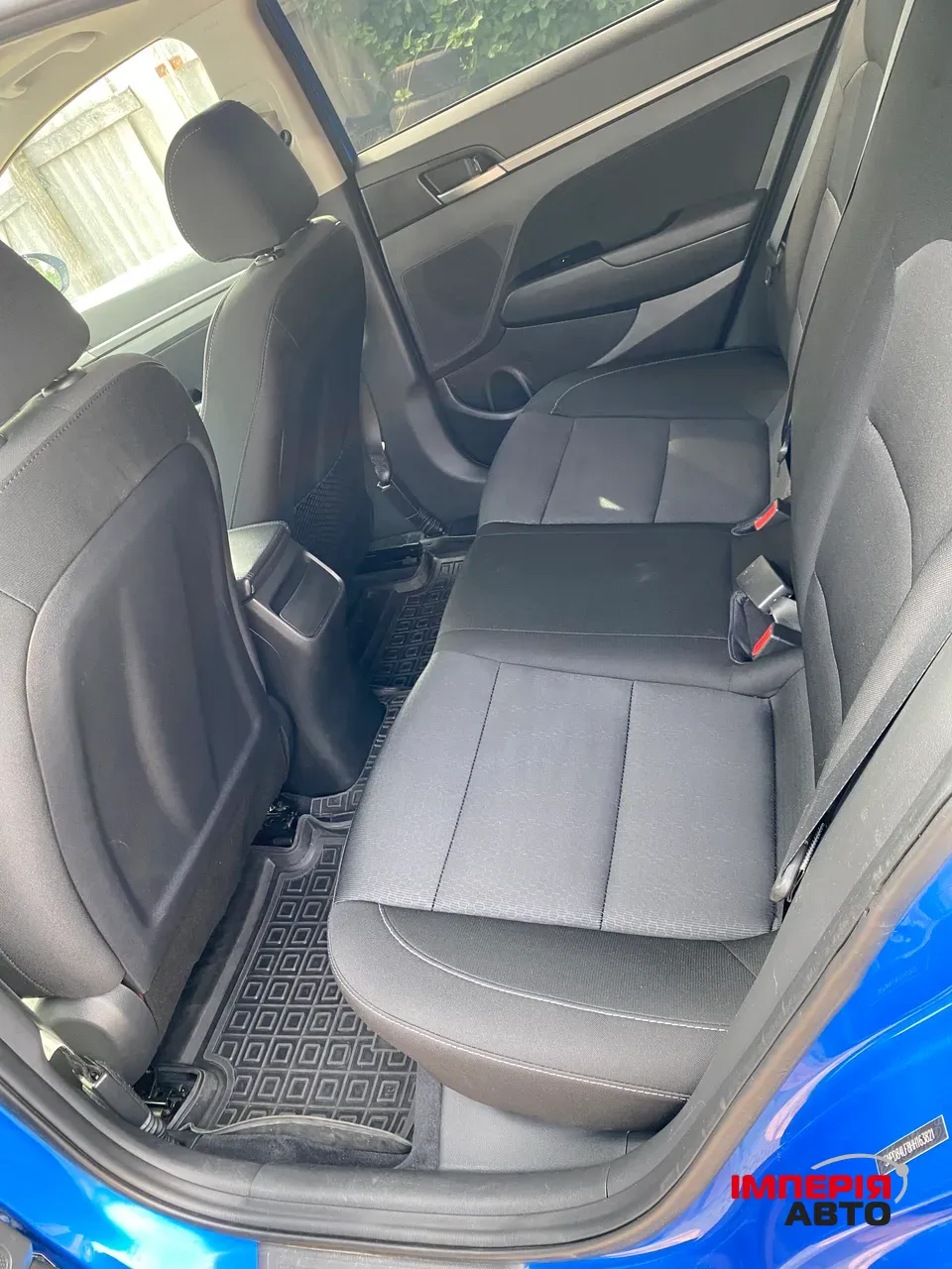 Hyundai Elantra - фото 8