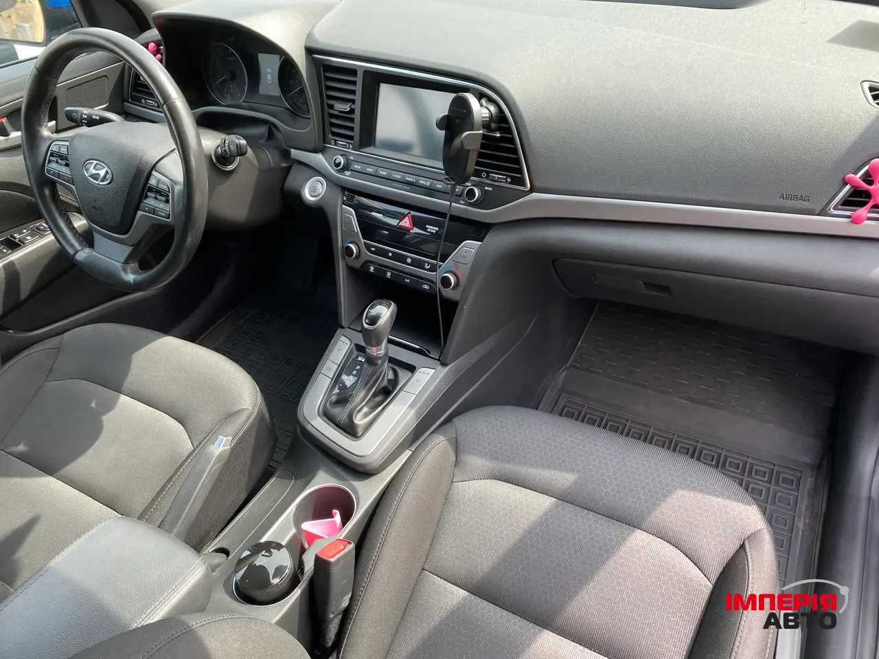 Hyundai Elantra - фото 11