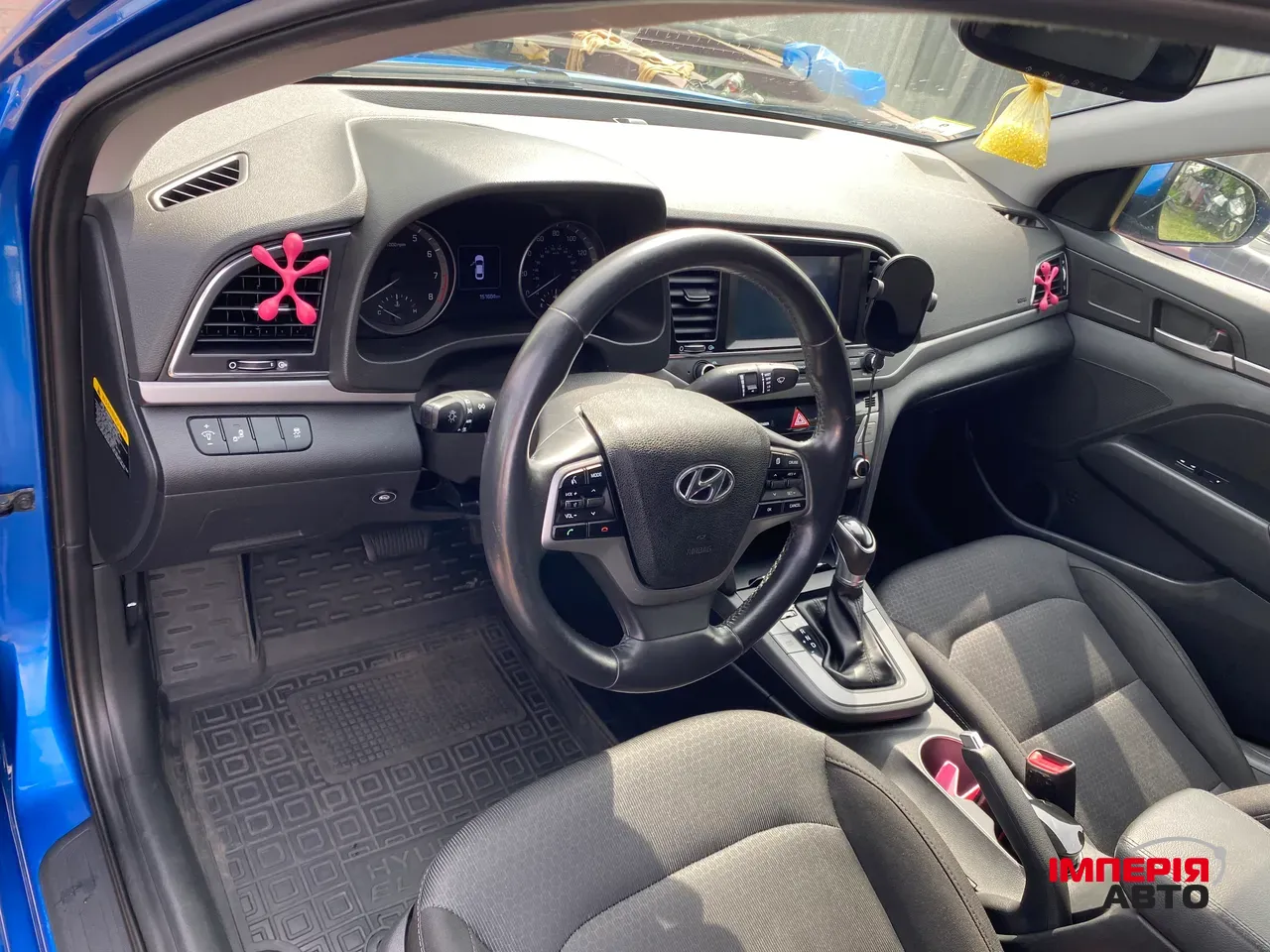 Hyundai Elantra - фото 10