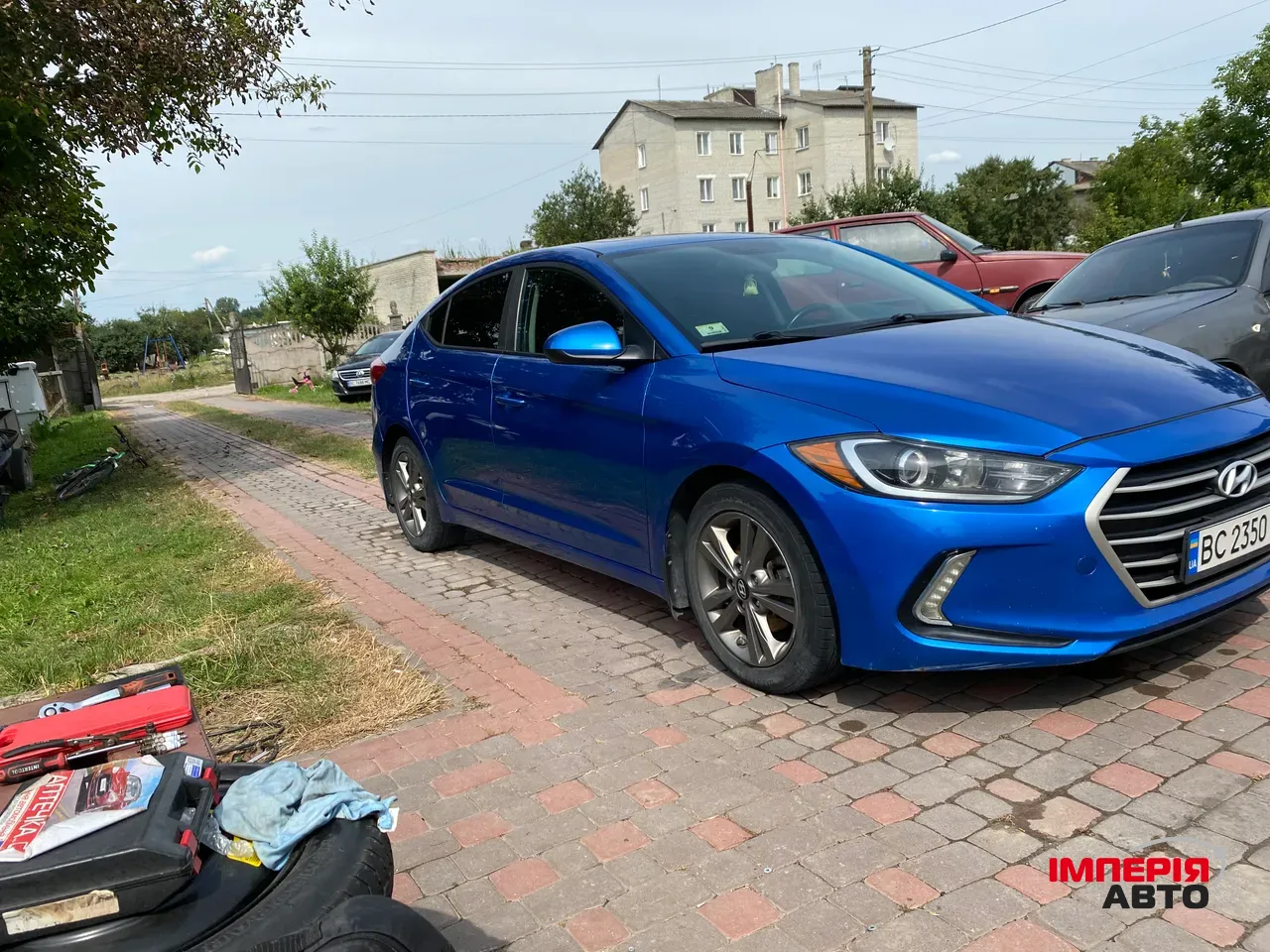 Hyundai Elantra - фото 3
