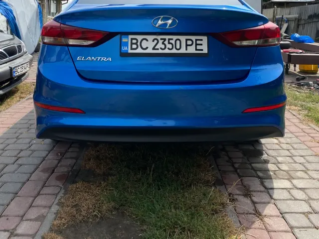 Hyundai Elantra - фото 5