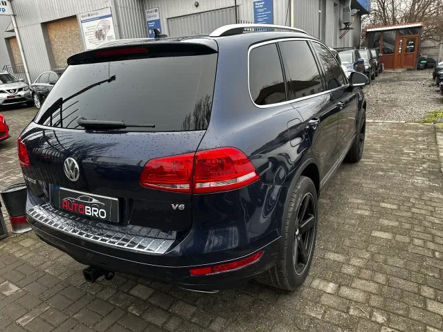 Volkswagen Touareg - фото 4