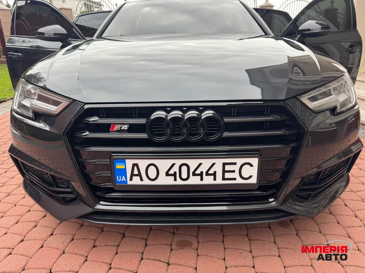 Audi A4 - фото 3