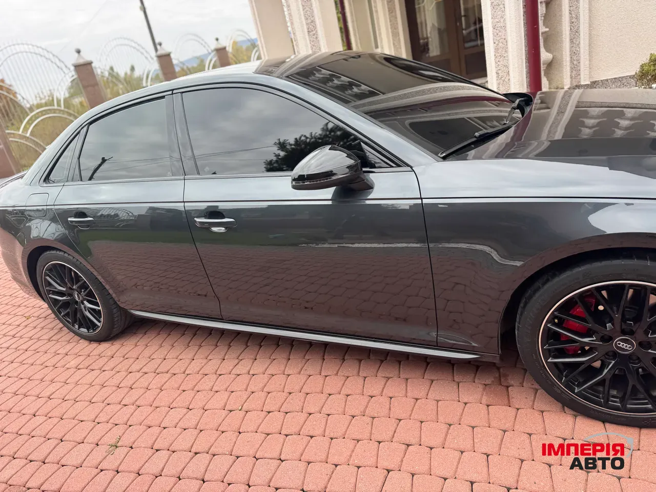 Audi A4 - фото 31