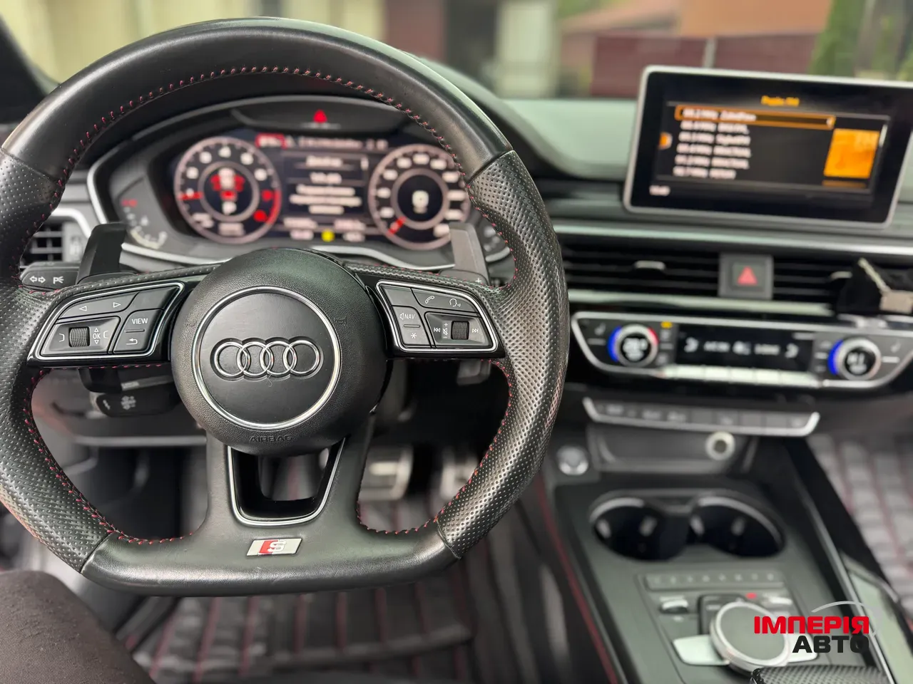 Audi A4 - фото 27