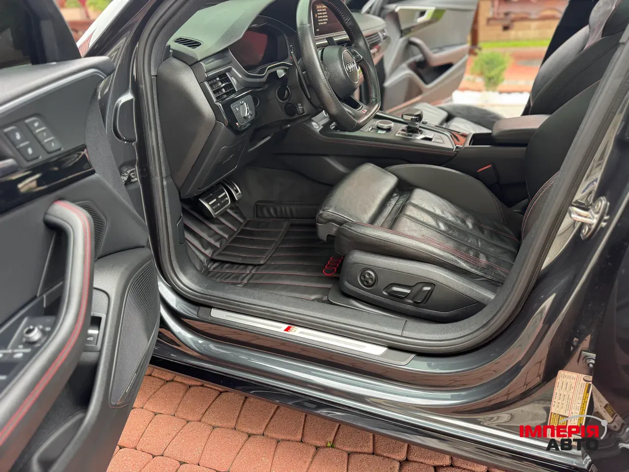 Audi A4 - фото 24