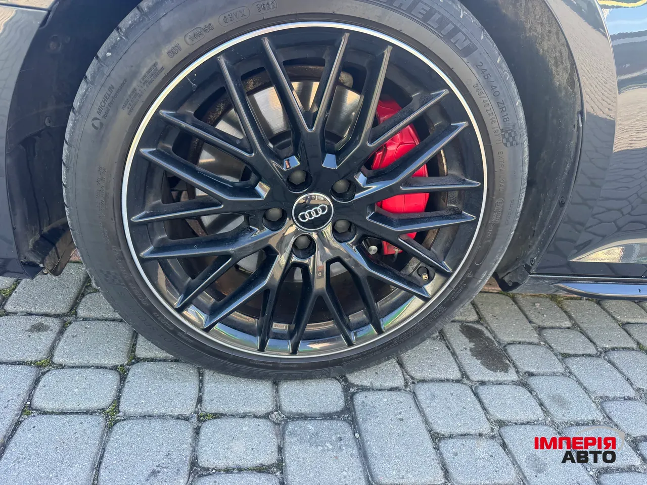 Audi A4 - фото 37