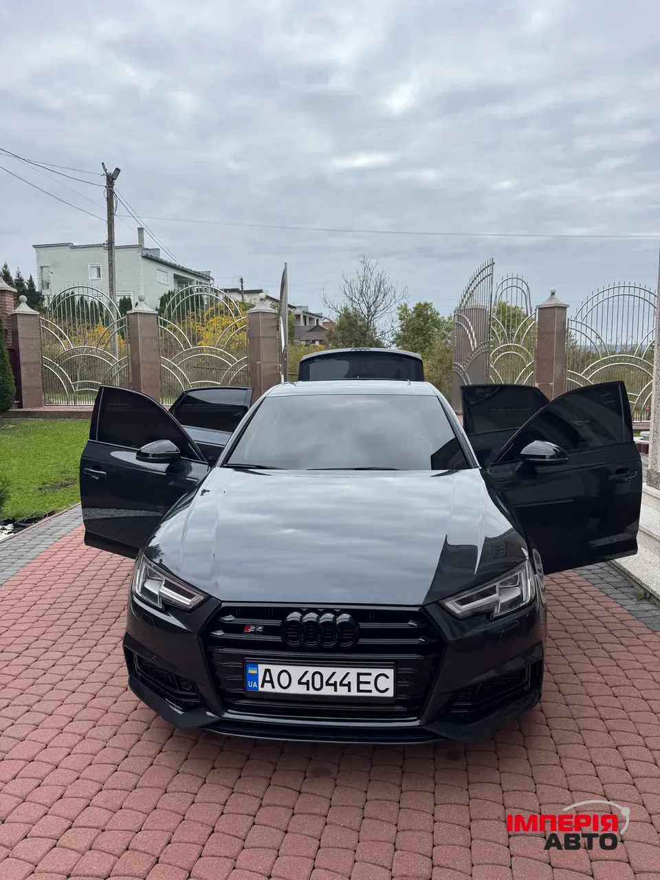 Audi A4 - фото 2