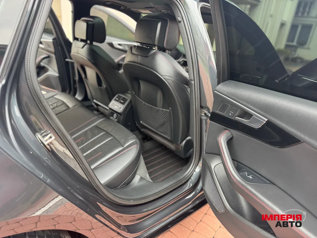 Audi A4 - фото 14