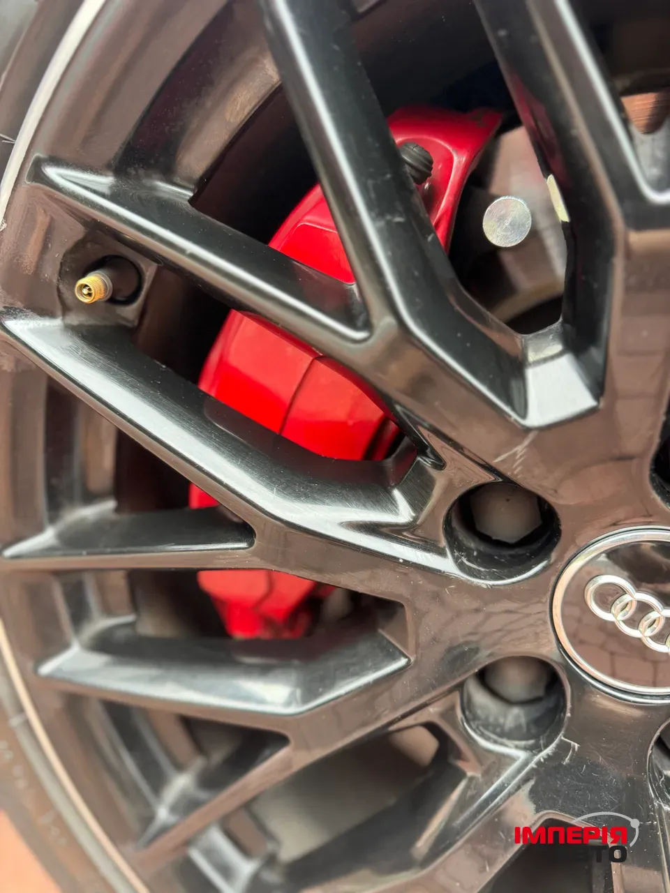 Audi A4 - фото 4