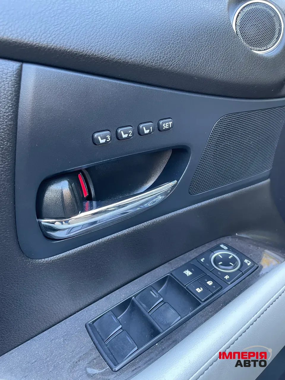 Lexus RX - фото 16