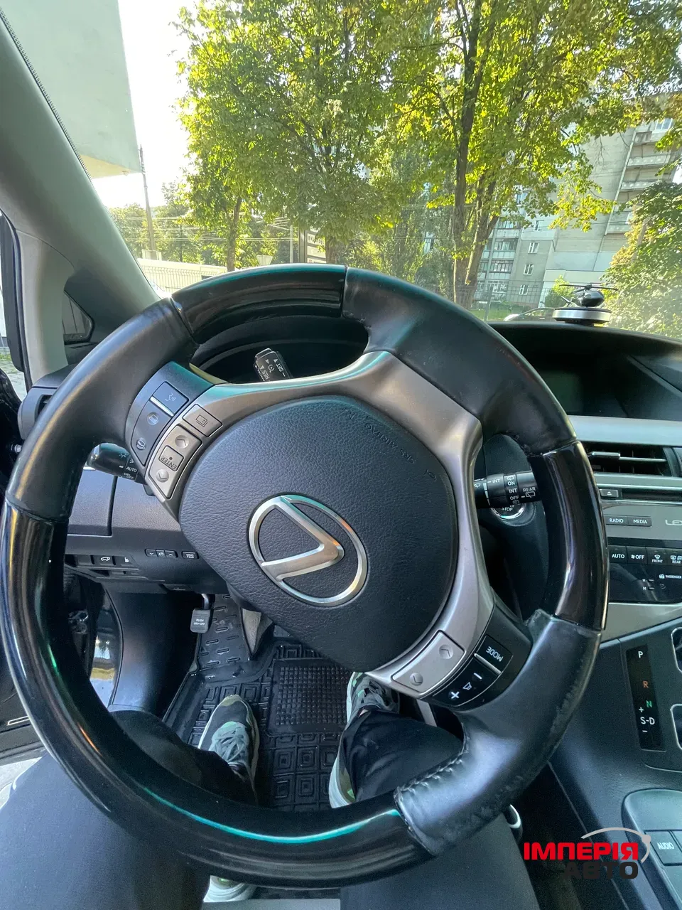 Lexus RX - фото 19