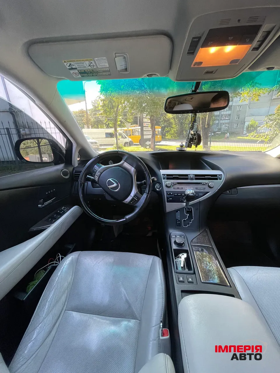 Lexus RX - фото 11