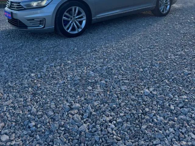 Volkswagen Passat - фото 2