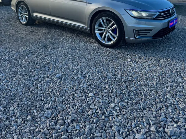 Volkswagen Passat - фото 3