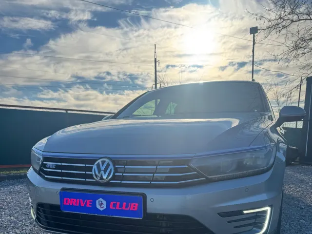 Volkswagen Passat - фото 4