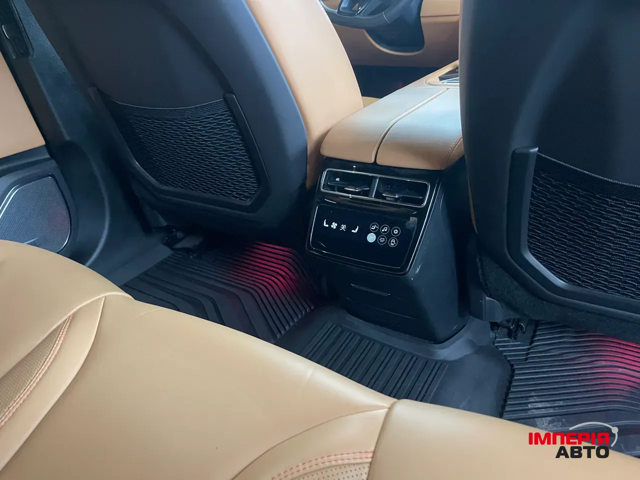 Zeekr 001 - фото 14