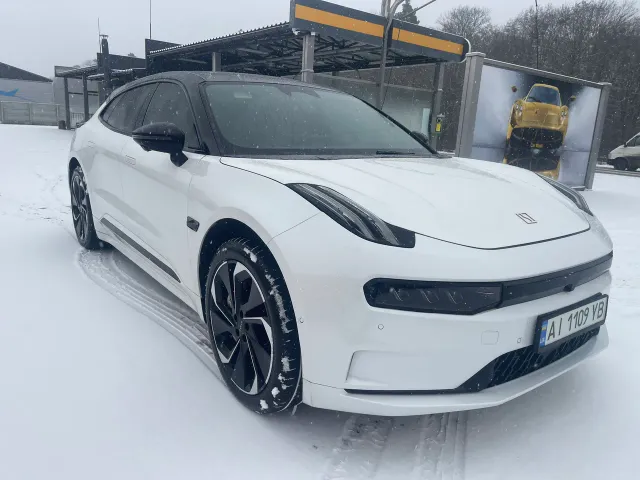 Zeekr 001 - фото 2