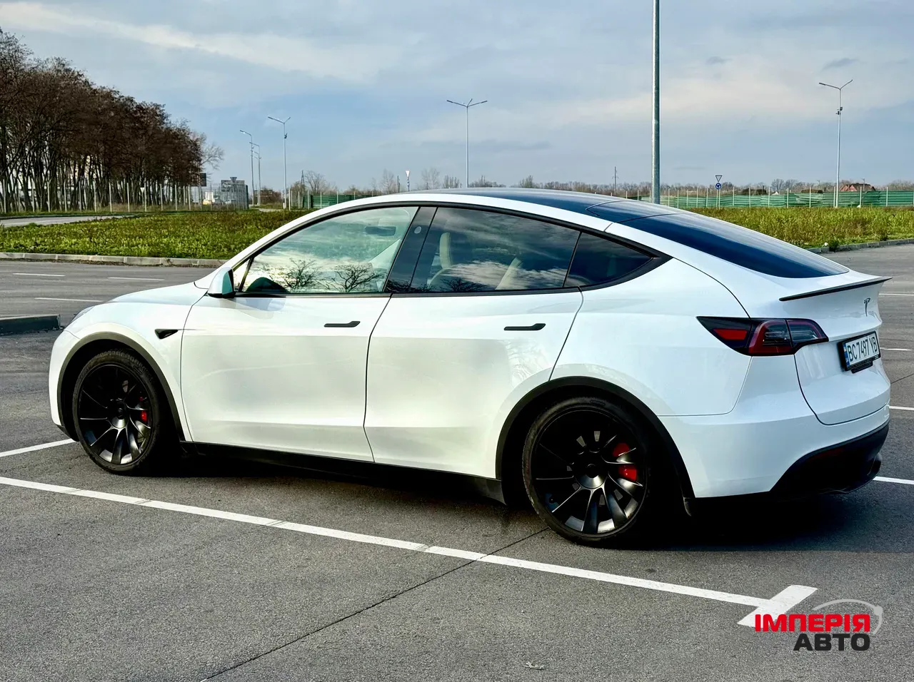 Tesla Model Y - фото 3