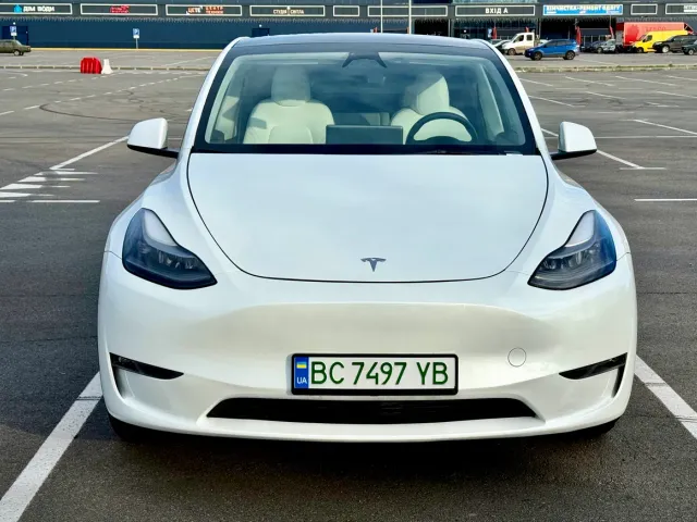 Tesla Model Y - фото 3
