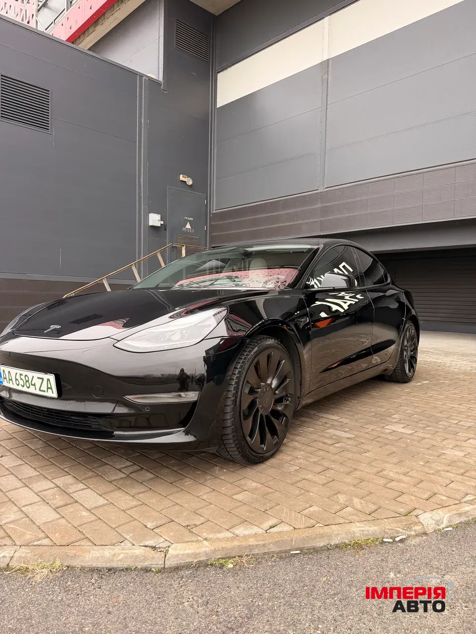 Tesla Model 3 - фото 3