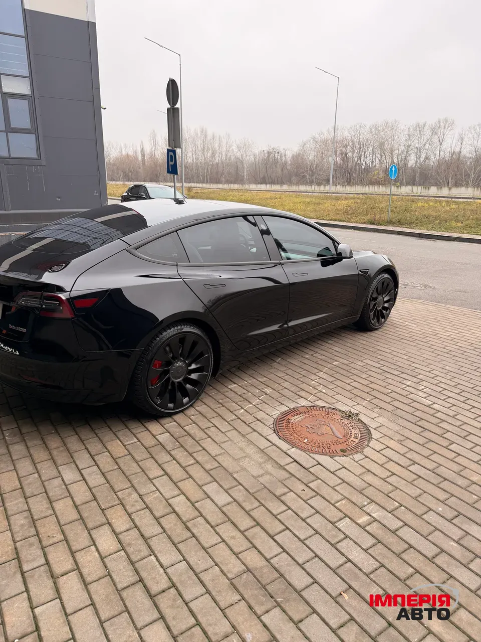 Tesla Model 3 - фото 9