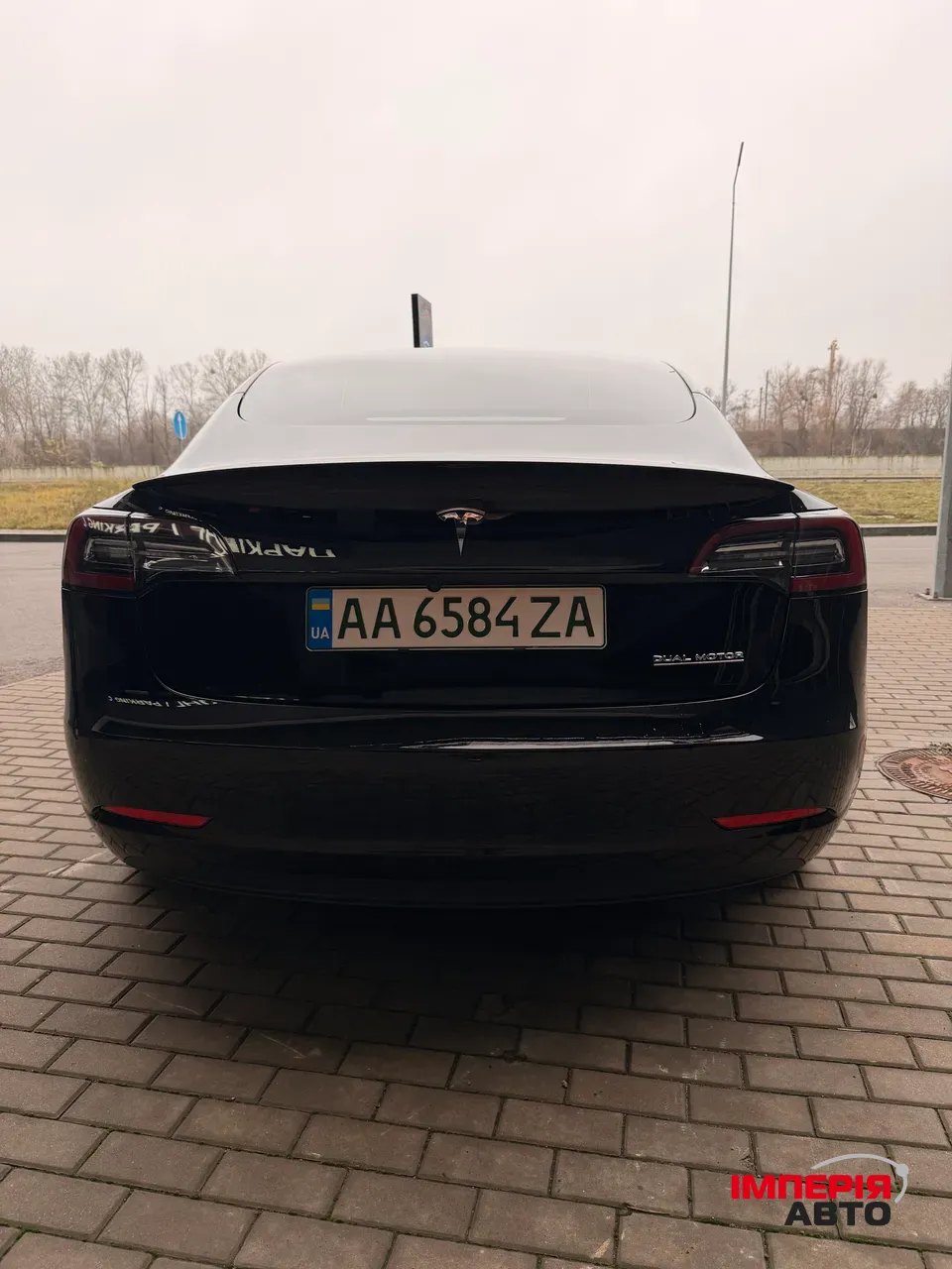 Tesla Model 3 - фото 8