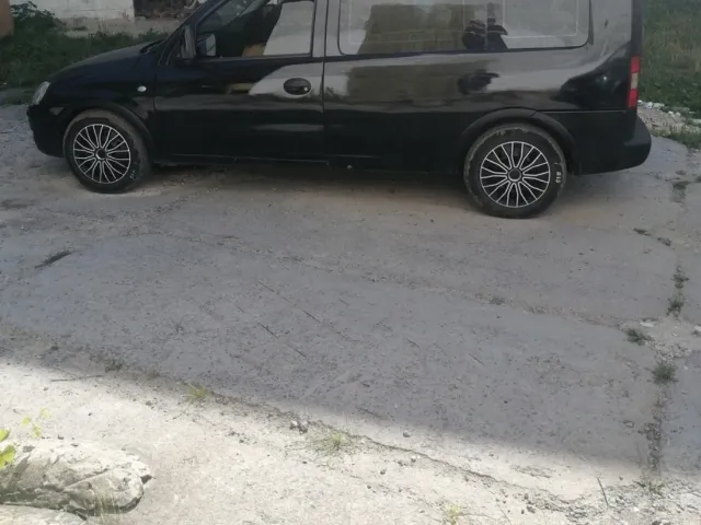 Opel Combo - фото 2