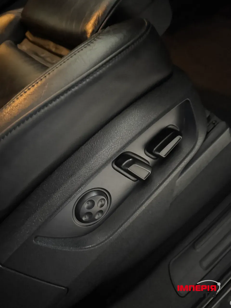 Audi Q7 - фото 2