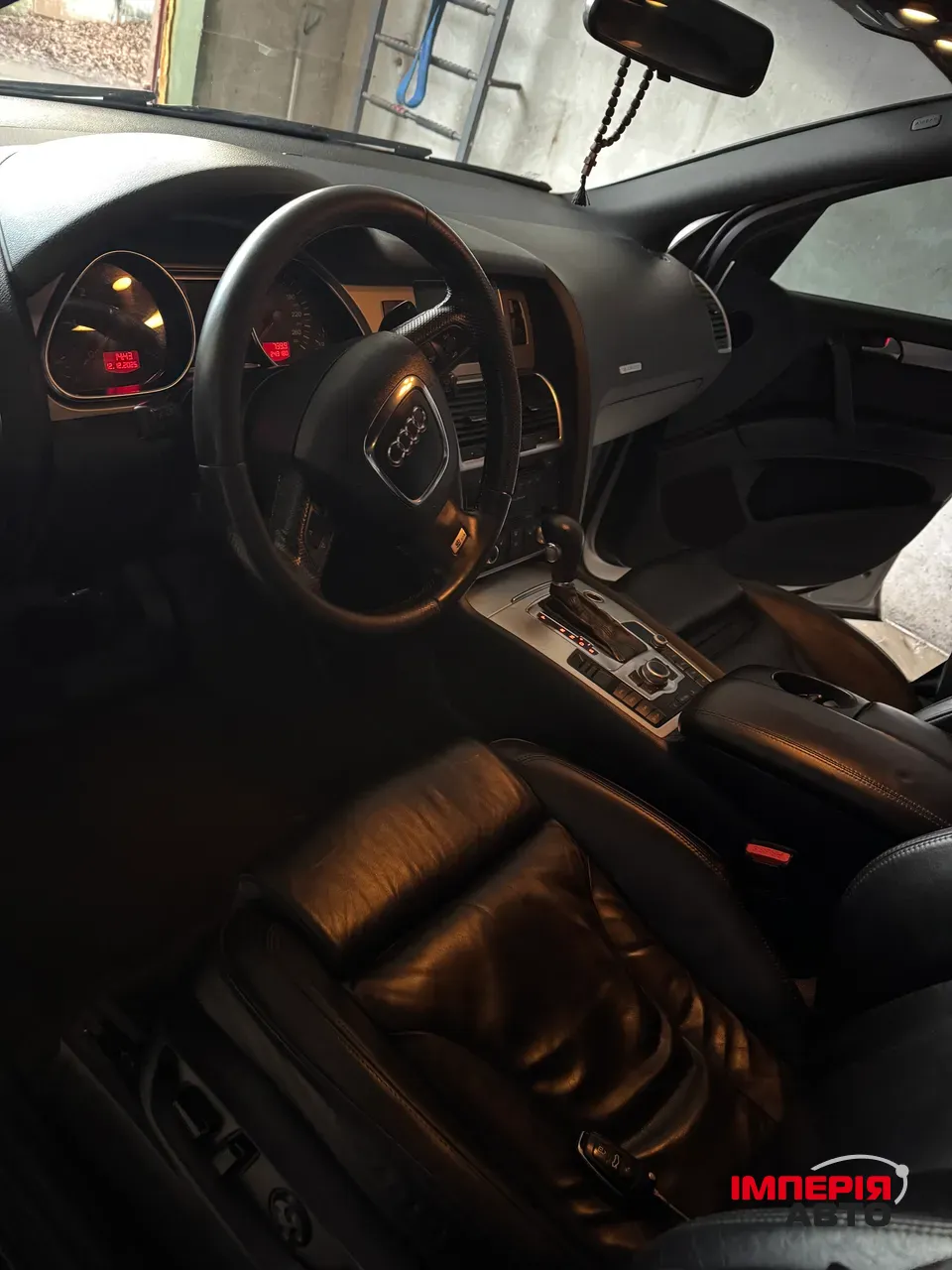 Audi Q7 - фото 6