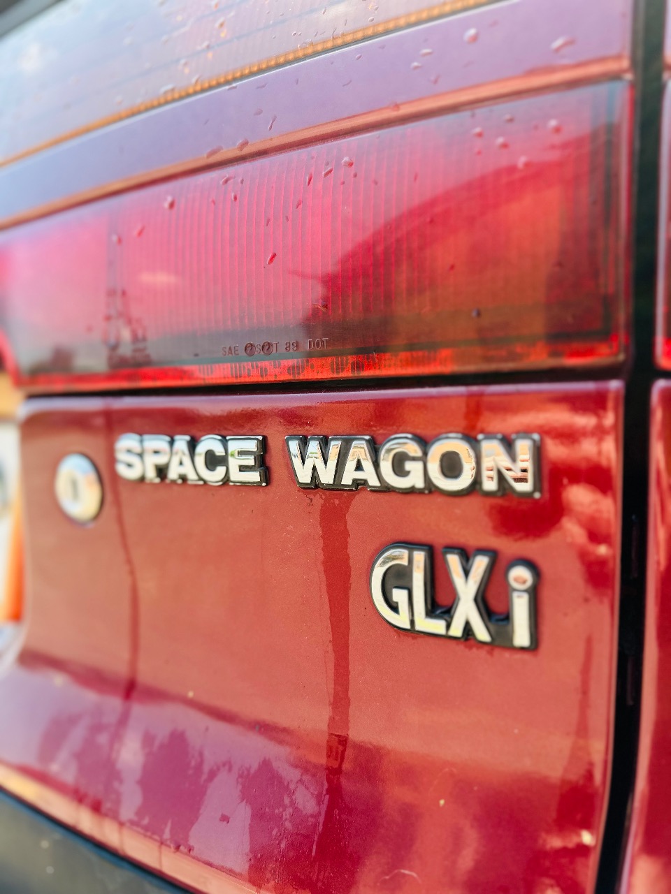 Mitsubishi Space Wagon - фото 15