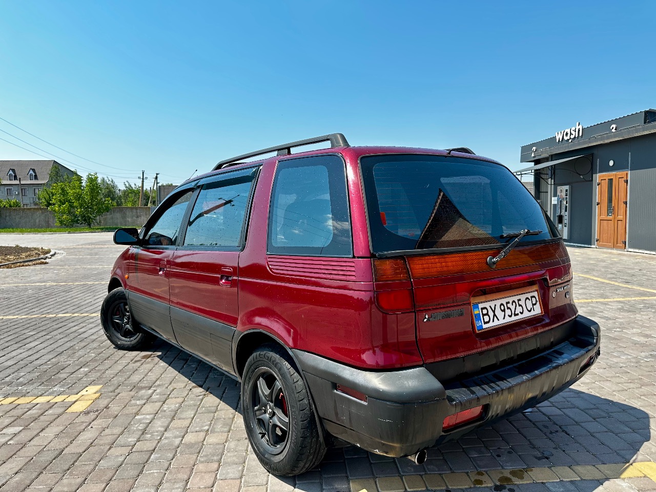 Mitsubishi Space Wagon - фото 19