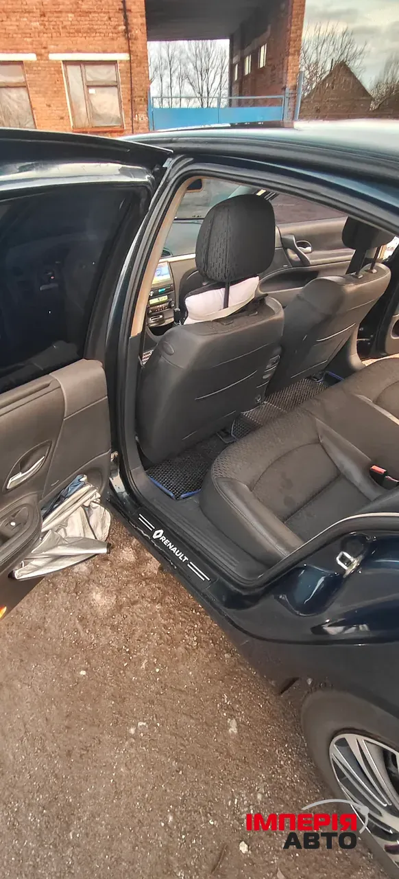 Renault Laguna - фото 8