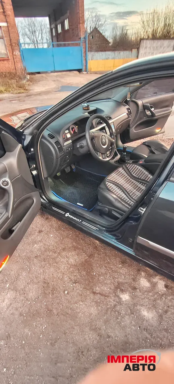 Renault Laguna - фото 6