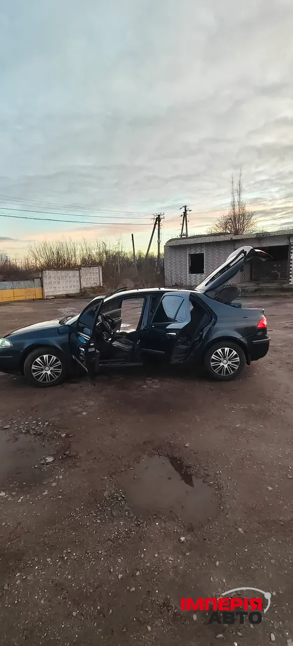 Renault Laguna - фото 2