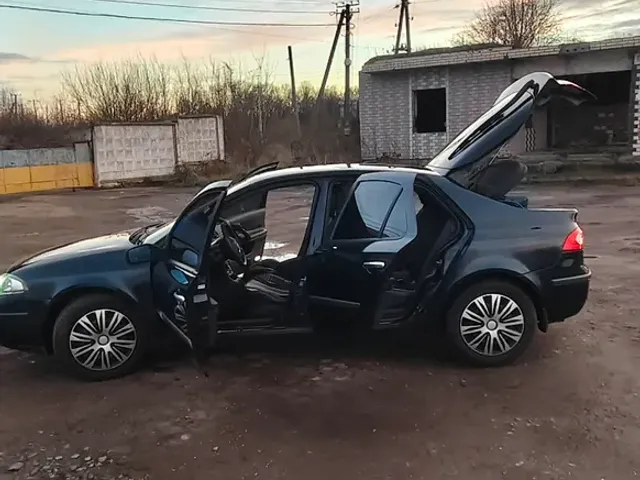 Renault Laguna - фото 2