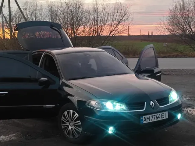 Renault Laguna - фото 1