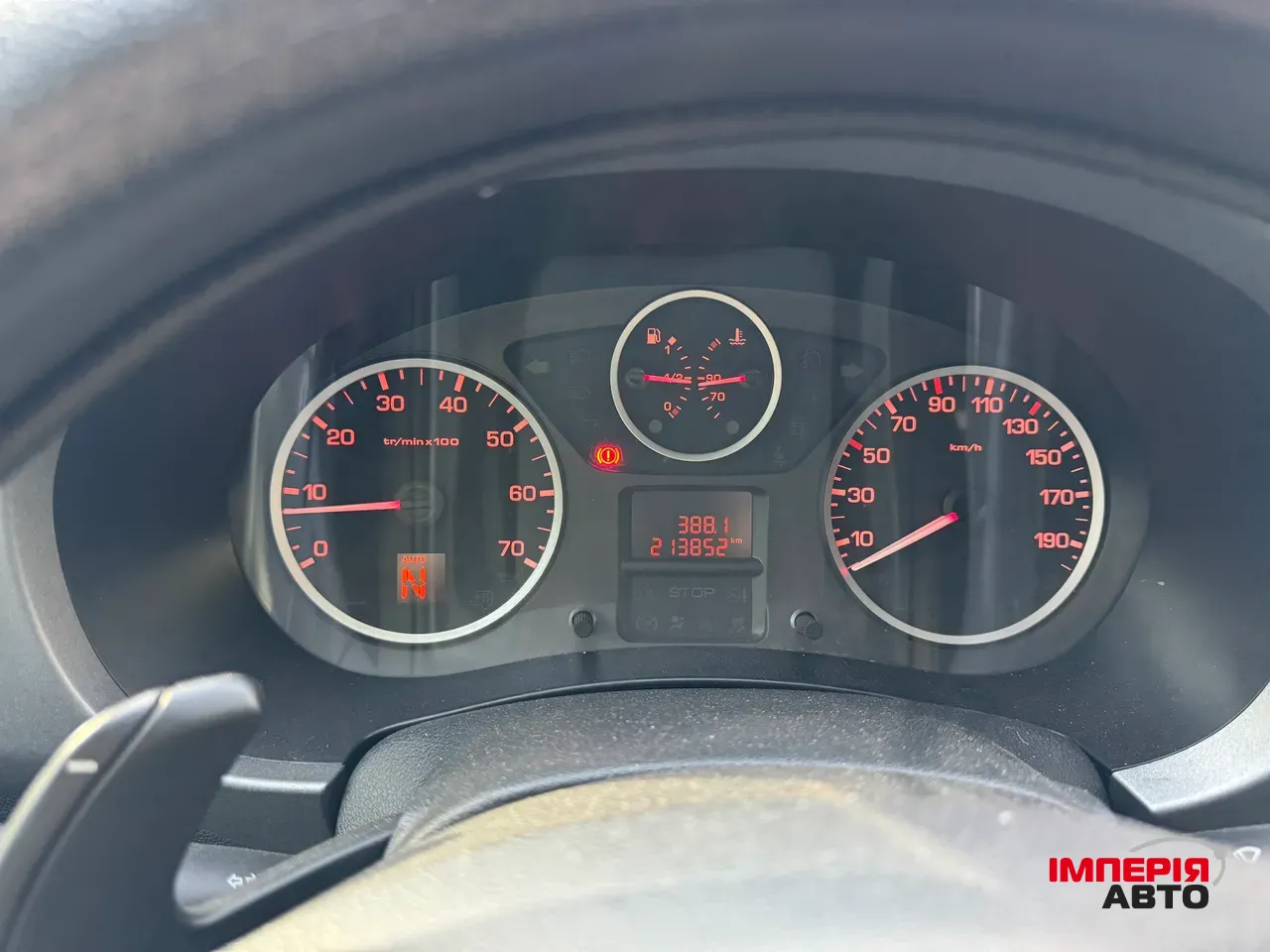 Peugeot Partner - фото 12