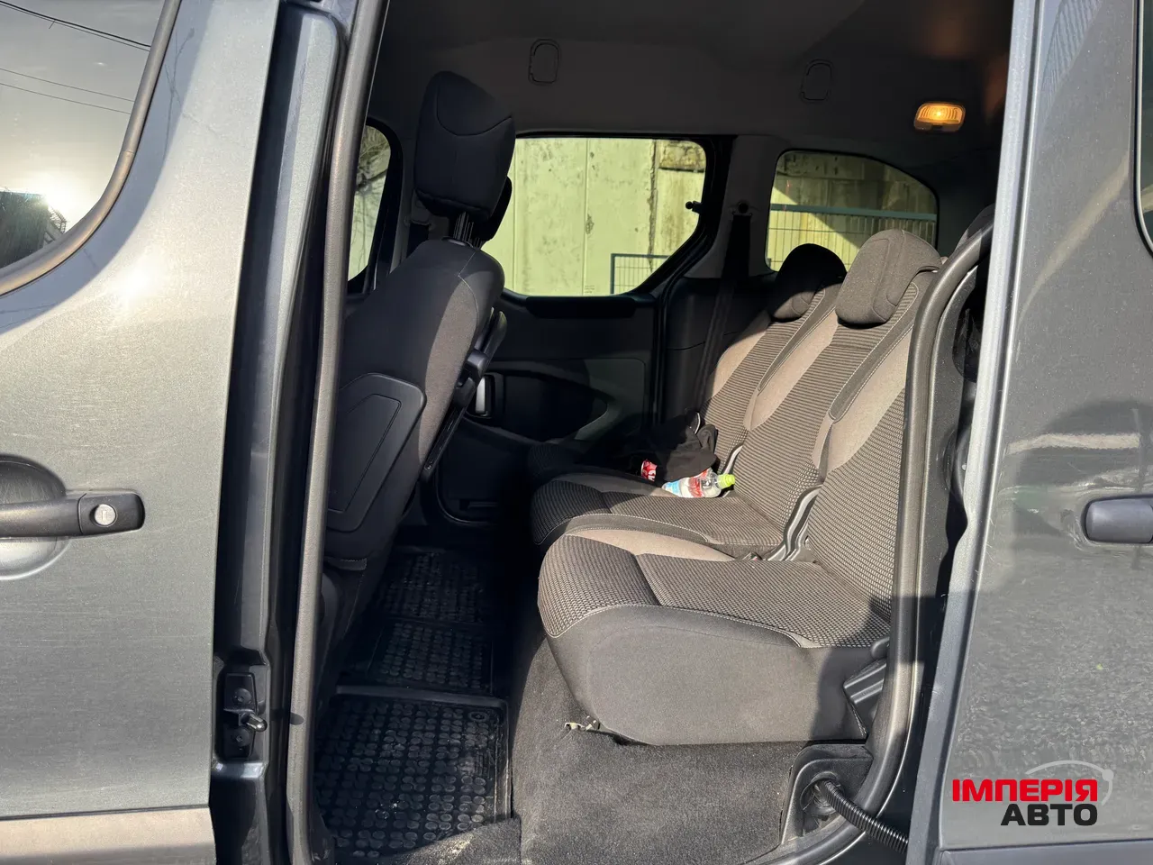 Peugeot Partner - фото 13