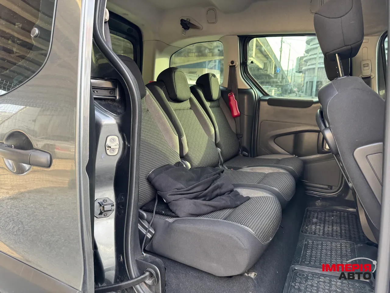 Peugeot Partner - фото 16