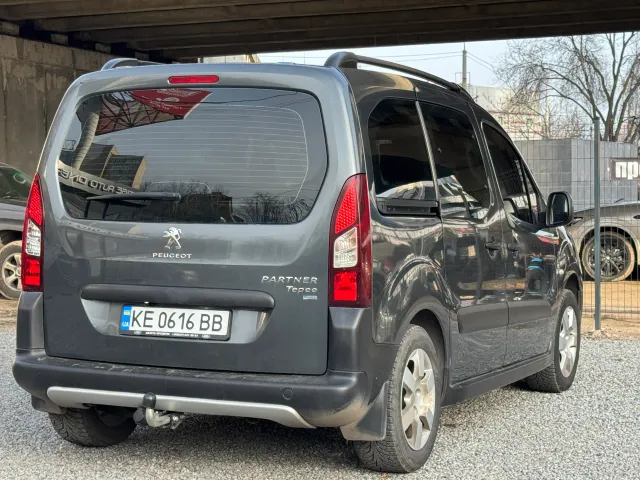 Peugeot Partner - фото 4