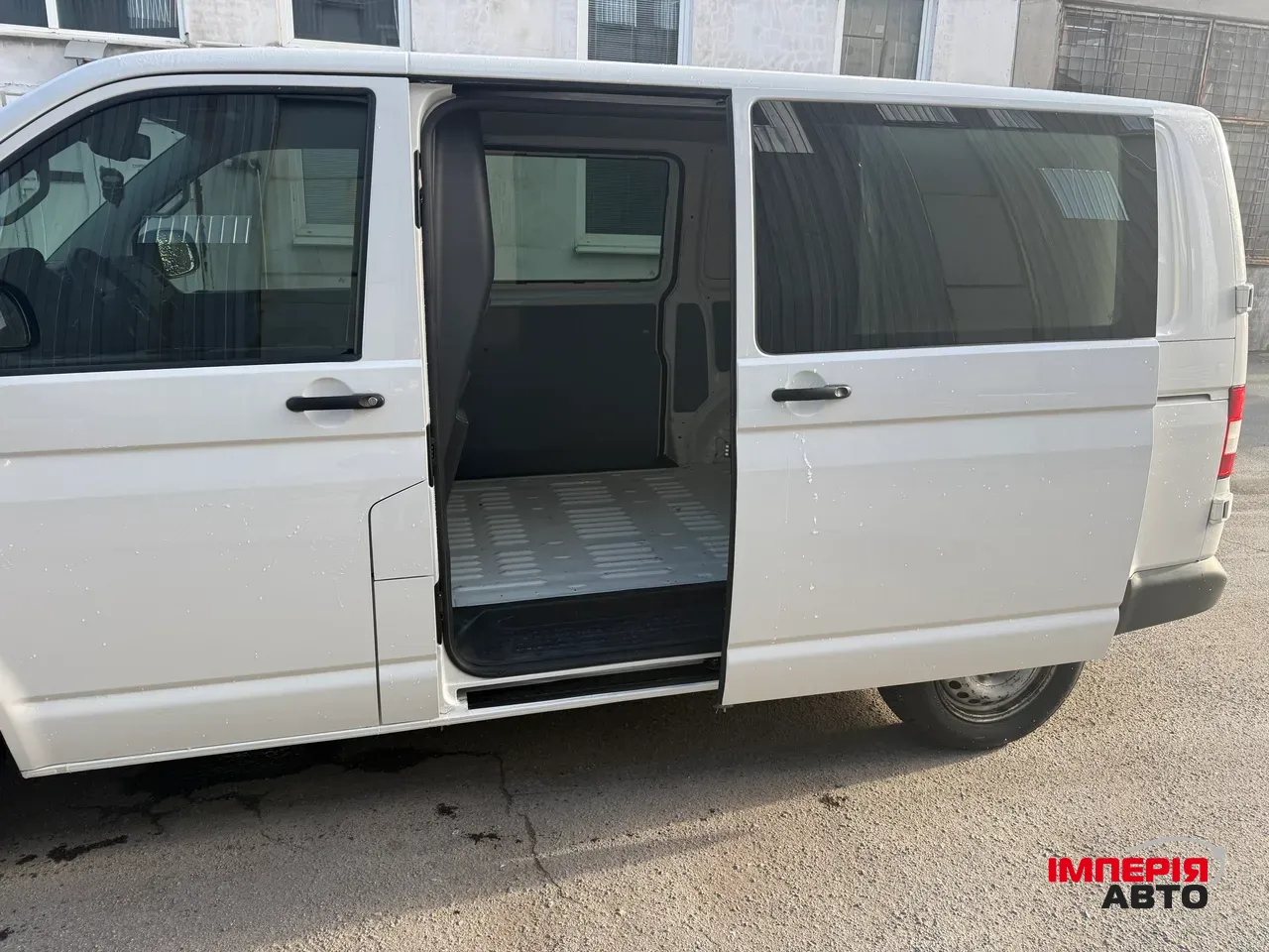 Volkswagen Transporter - фото 5