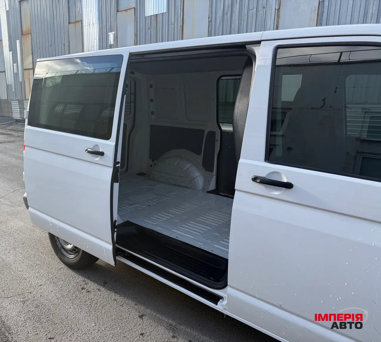 Volkswagen Transporter - фото 4