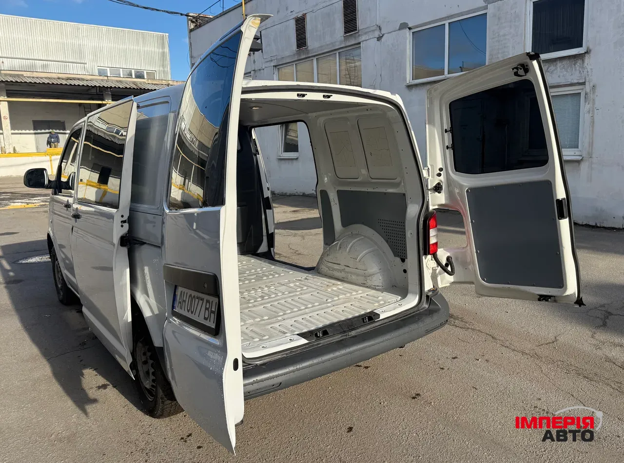 Volkswagen Transporter - фото 7