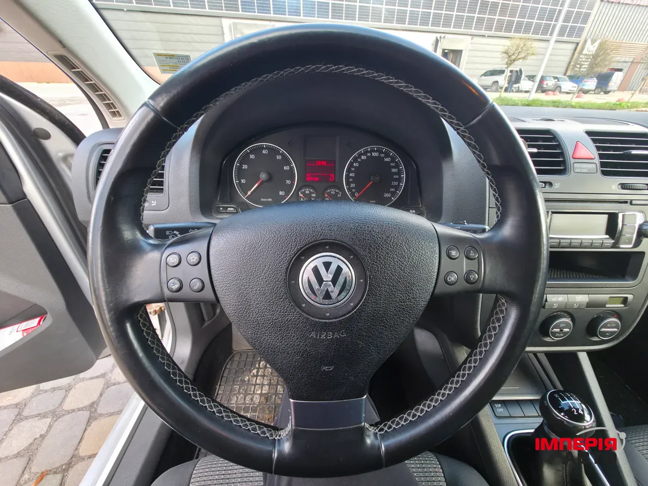 Volkswagen Golf - фото 6